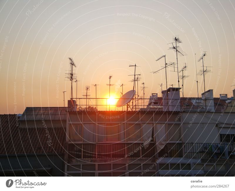 mast Town Old town Skyline Facade Roof Antenna Satellite dish Electricity pylon Chimney Balcony Roof terrace Clothesline Window Shutter Esthetic Romance