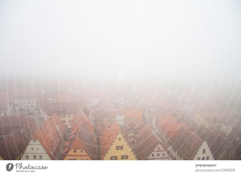 Rothenburg ob der Tauber Tourism Far-off places Sightseeing City trip Living or residing Flat (apartment) House (Residential Structure) Horizon Bad weather Fog