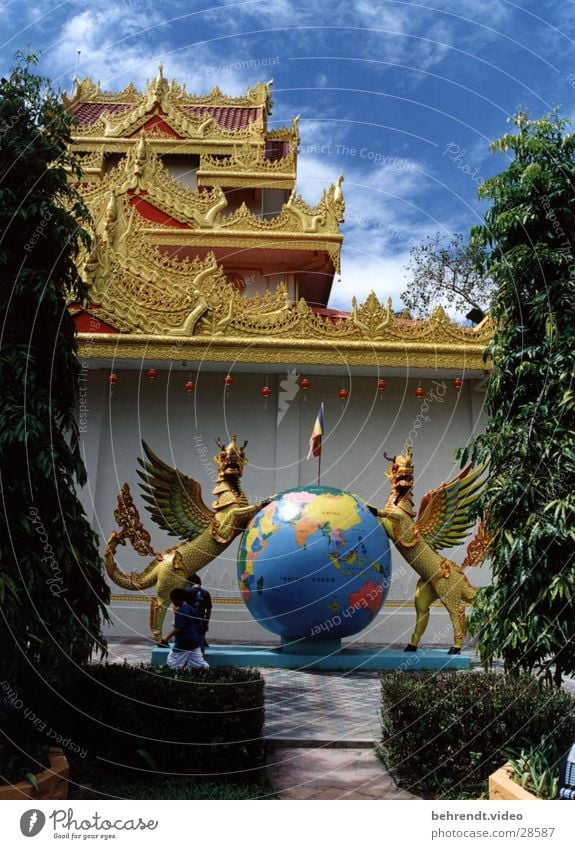 Indian-Burmese Temple Malaya Penang Globe Religion and faith Gold Architecture
