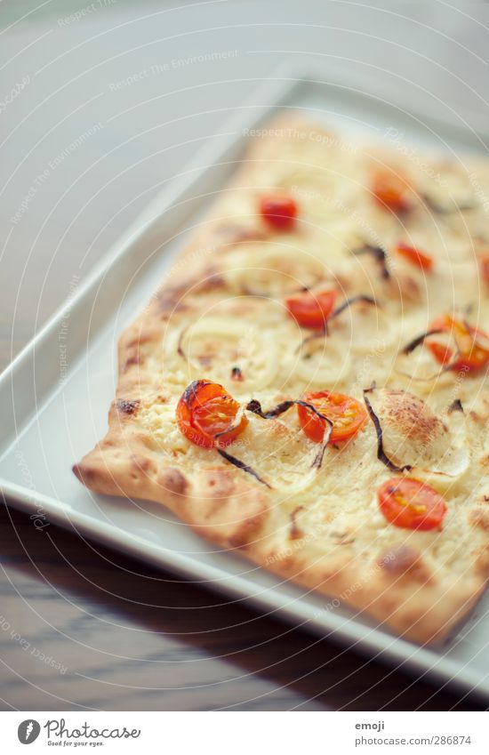 meagre tarte flambée Dough Baked goods Pizza Specialities Nutrition Lunch Vegetarian diet Slow food Finger food Plate Fragrance Delicious Colour photo