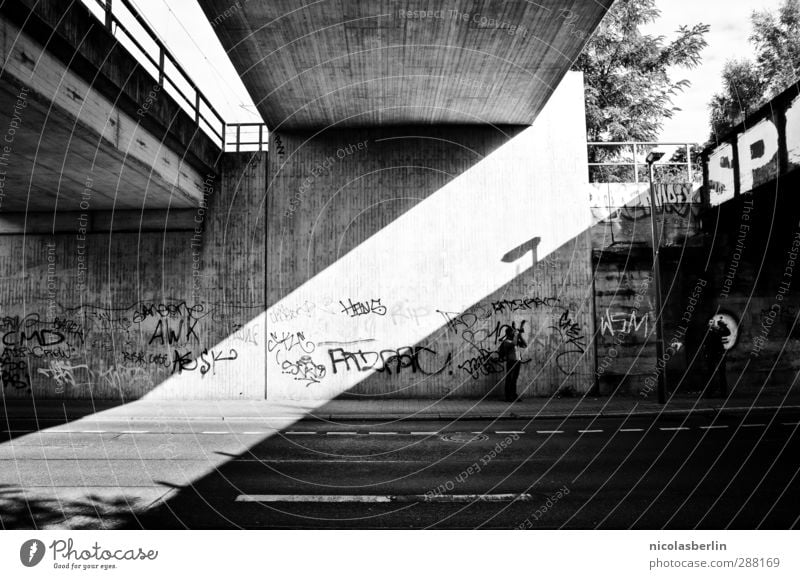 DIA. Town Bridge Wall (barrier) Wall (building) Facade Street Concrete Graffiti Esthetic Dark Black White Orderliness Mysterious Perspective Precision Diagonal