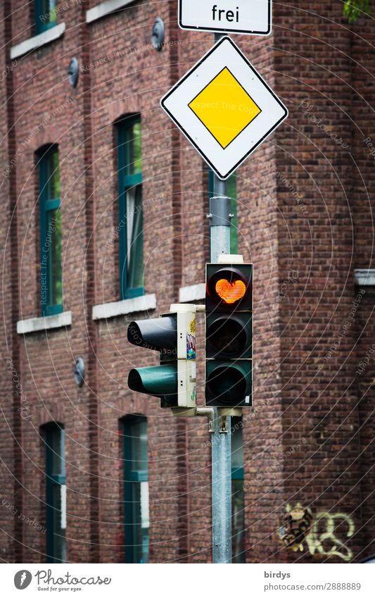 Free love has right of way Town House (Residential Structure) Facade Transport Road traffic Traffic light Road sign Sign Heart Illuminate Authentic Exceptional