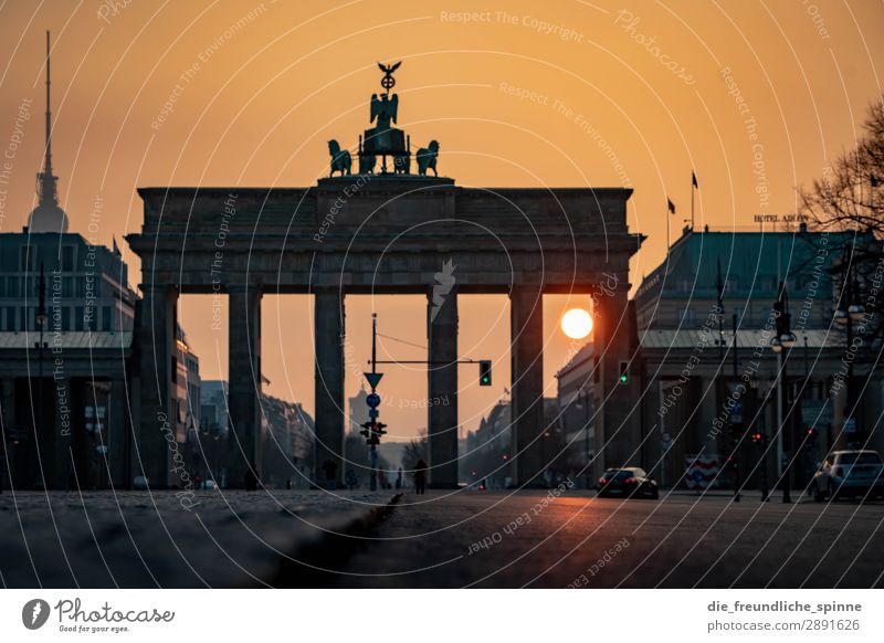 Morning sun in Berlin III Cloudless sky Sun Sunrise Sunset Sunlight Spring Beautiful weather Germany Europe Town Capital city Downtown Tourist Attraction