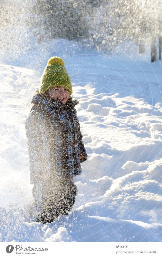 winter Playing Human being Child Toddler Infancy 1 1 - 3 years 3 - 8 years Winter Snow Snowfall Cap Laughter Cold Emotions Joy Happy Happiness Snowball fight