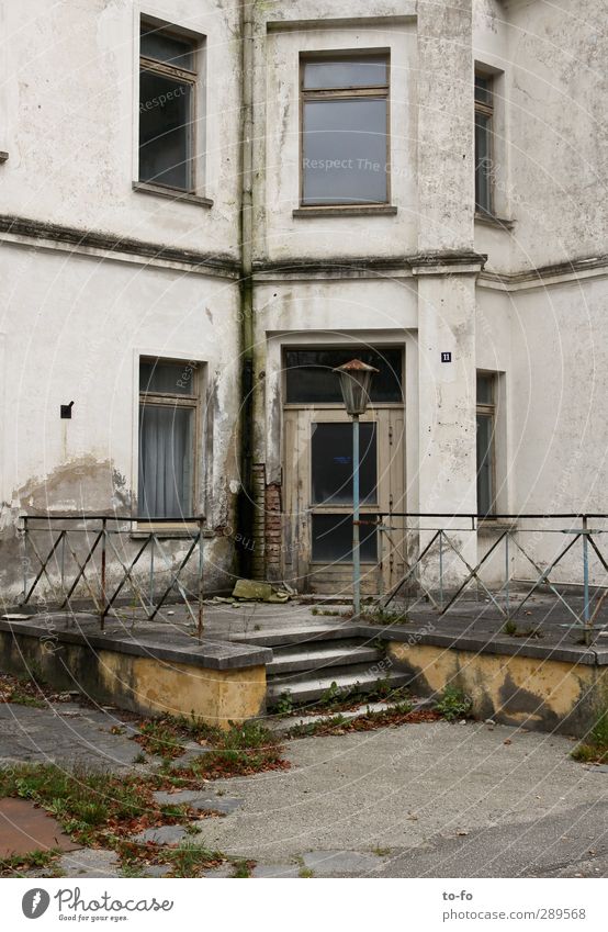 spa hotel Heiligendamm Deserted House (Residential Structure) Manmade structures Building Architecture Stairs Facade Door Lamp Handrail Old Poverty Broken