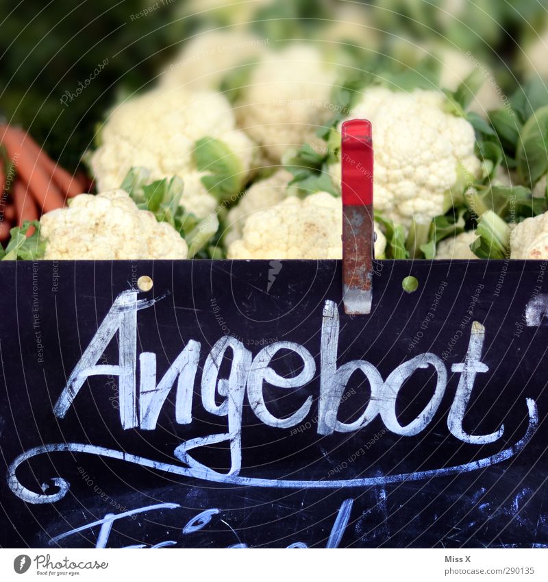 Offer to buy Food Vegetable Nutrition Fresh Healthy Delicious Sweet Sell Farmer's market Greengrocer Brassica Oleracea Vegetable market Cauliflower Colour photo