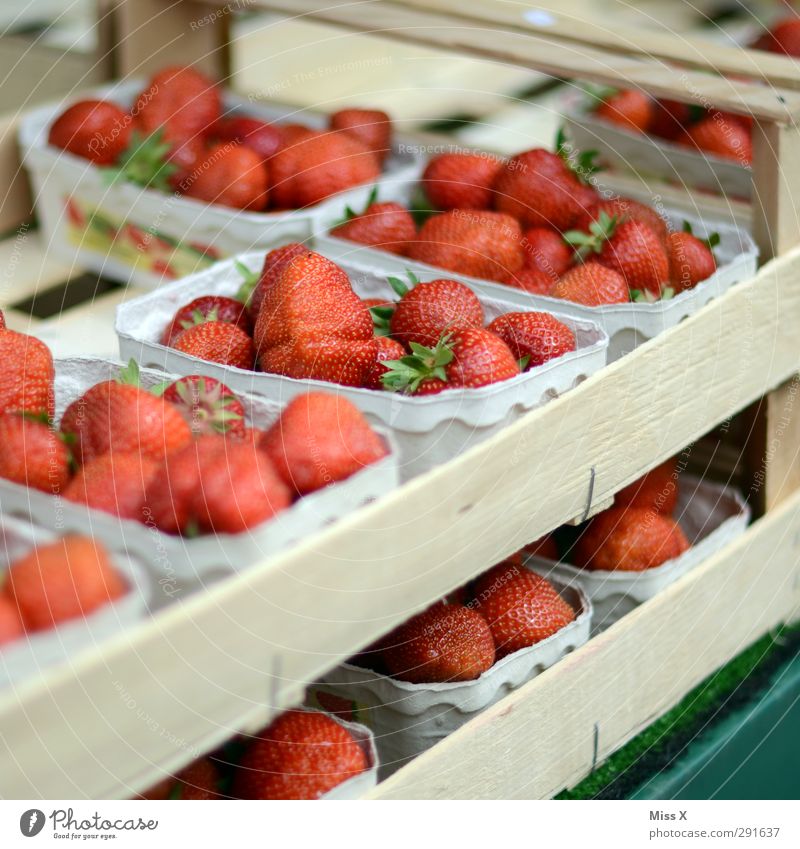 summer Food Fruit Nutrition Organic produce Vegetarian diet Fresh Healthy Delicious Juicy Sweet Red Strawberry Berries Fruit store Box of fruit Colour photo