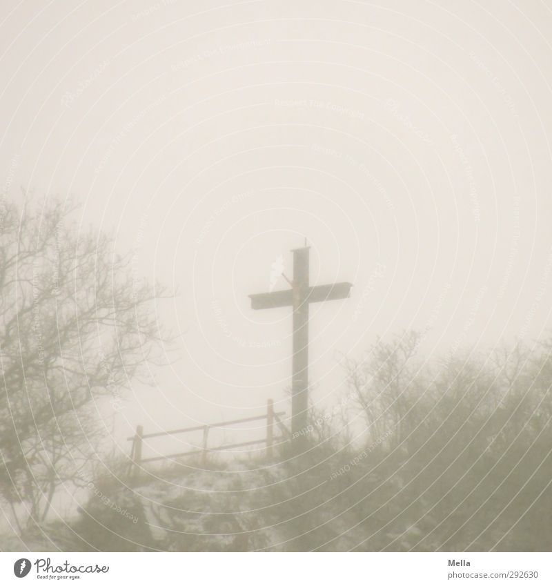 Good Friday Funeral service Remembrance Sunday Sculpture Culture Environment Landscape Autumn Winter Fog Snow Crucifix Sign Gloomy Gray Calm Belief Sadness