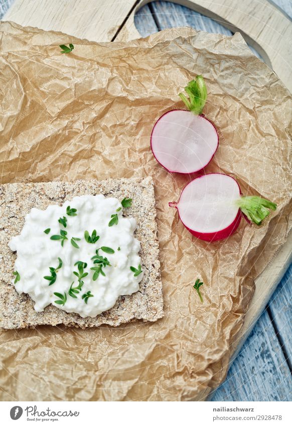 Crispbread with radishes Food Yoghurt Dairy Products Vegetable Dough Baked goods Bread Herbs and spices Radish Cream cheese Nutrition Organic produce