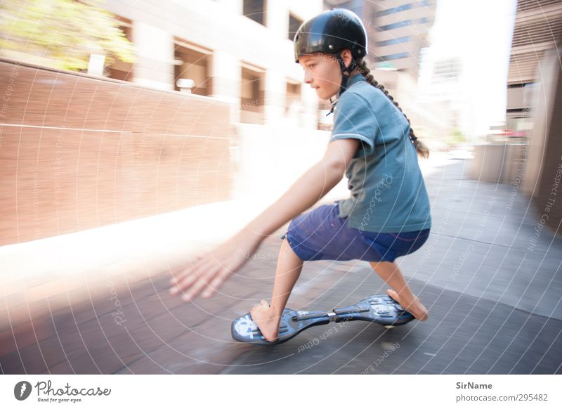 219 [high-speed inner city] Children's game Sports Skateboard Skateboarding jayboard Office building Youth (Young adults) Human being 8 - 13 years Infancy