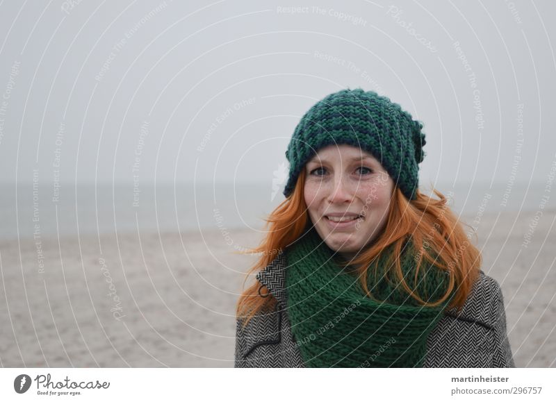 RedSun 2 Feminine Young woman Youth (Young adults) Woman Adults 18 - 30 years Nature Beach Baltic Sea Ocean Cap Red-haired Joy Irritation Amazed Marvel