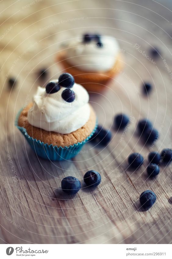 1700 oOoooO Fruit Dessert Candy Nutrition Picnic Finger food Delicious Sweet Blueberry Muffin Cupcake topping Cream Colour photo Exterior shot Interior shot