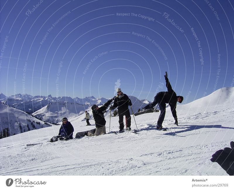 the snowdogs Snowboard Panorama (View) White Style Group Skiing Sky Mountain Blue Joy Large Skis Skier Snowboarder Break Blue sky Beautiful weather Winter's day