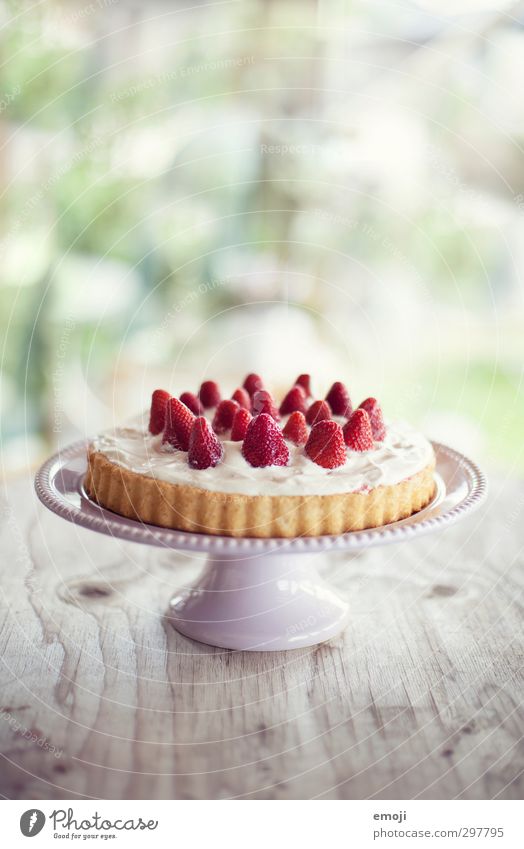 cake Dessert Candy Gateau Cake plate Nutrition Banquet Slow food Delicious Sweet Rich in calories Strawberry Strawberry pie Cream Colour photo Interior shot