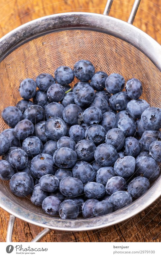 Captain Blueberry Food Fruit Dessert Nutrition Vegetarian diet Juice Nature Sieve Wood Fresh Many Sweet salubriously Berries Mature Background picture Vitamin
