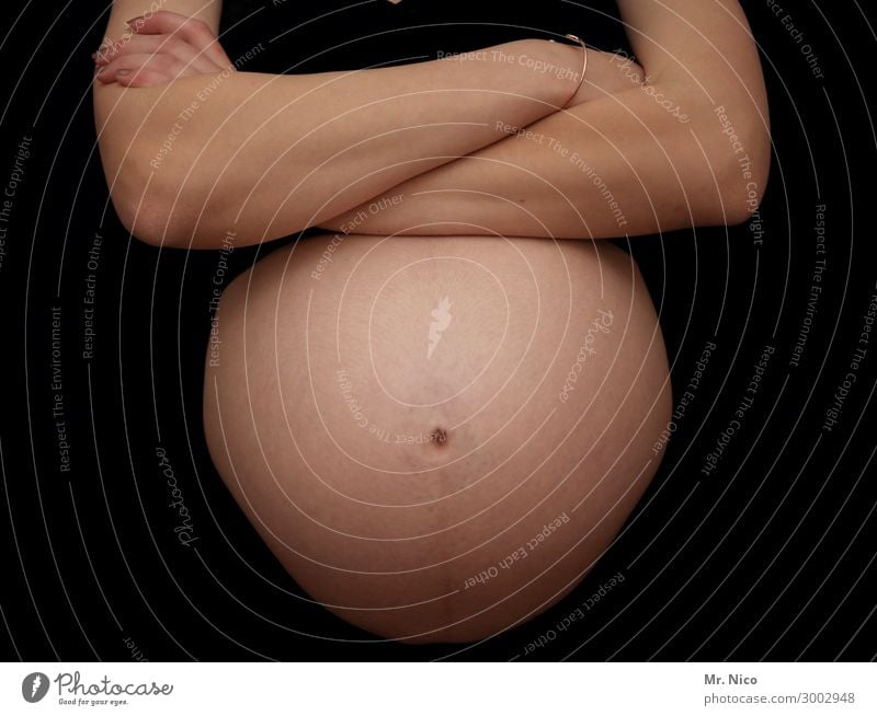 out of the belly Feminine Mother Adults Skin Arm Stomach 1 Human being Pregnant Anticipation Baby bump Offspring Spherical Responsibility Happy Hope Interlock