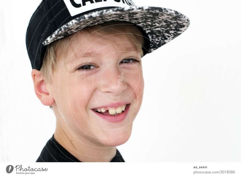 smile Parenting Education Kindergarten School Study Schoolchild Student Boy (child) Infancy Youth (Young adults) 1 Human being 8 - 13 years Child Baseball cap