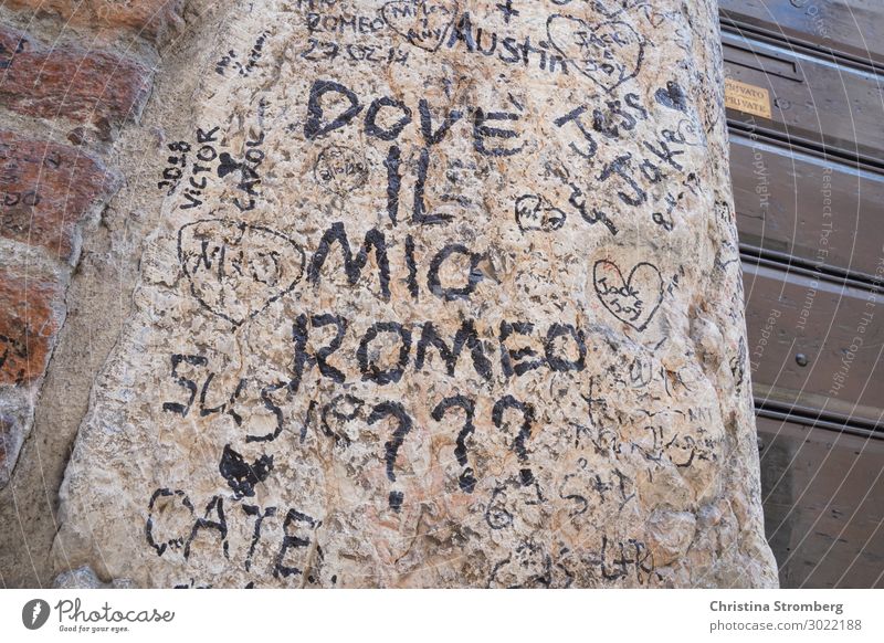 Dream man wanted City trip Culture Romeo and Juliet Verona Italy Small Town Old town Wall (barrier) Wall (building) Stone Characters Love Write Sadness Wait