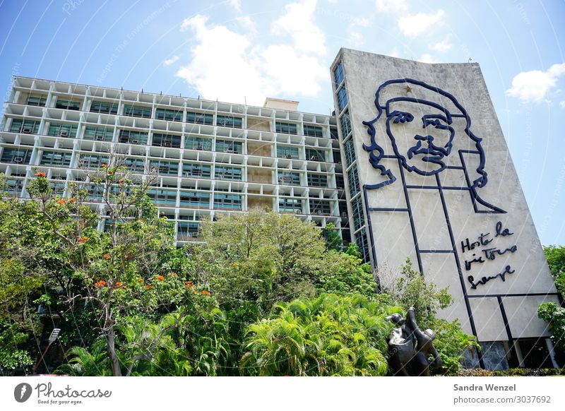 Che Havana Cuba Cuban Caribbean Town Capital city House (Residential Structure) Building Tourist Attraction Landmark Monument Graffiti Stagnating Moody Pride