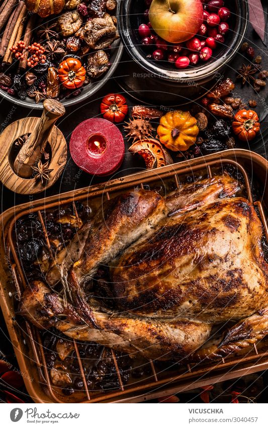Whole roasted turkey in a baking tray Food Nutrition Banquet Crockery Style Design Feasts & Celebrations Thanksgiving Christmas & Advent Whole turkey Roast Dish