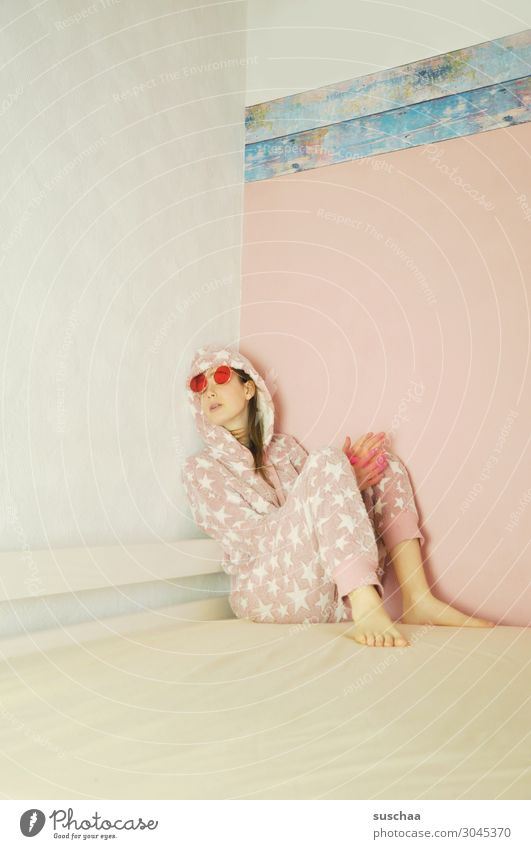 teenager Youth (Young adults) Girl youthful Goofy Crazy cuddly corner Bed Fatigue rest brood Goof off Boredom Infancy Sunglasses Pyjama Wallpaper