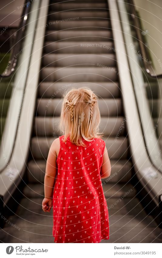 a staircase that moves? Lifestyle Shopping Elegant Style Design Calm Playing Human being Feminine Child Toddler Girl Infancy 1 1 - 3 years Art Observe Threat