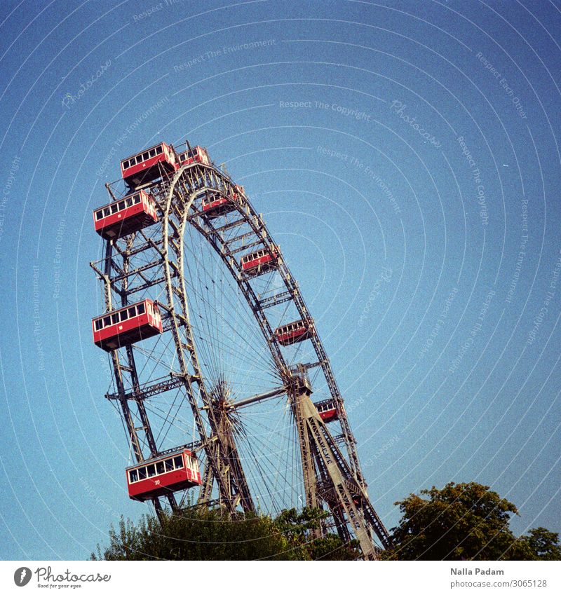 Red Circle Blue Square Fairs & Carnivals Ferris wheel Theme-park rides Vienna Austria Europe Town Capital city Deserted Tourist Attraction Landmark Prater Metal