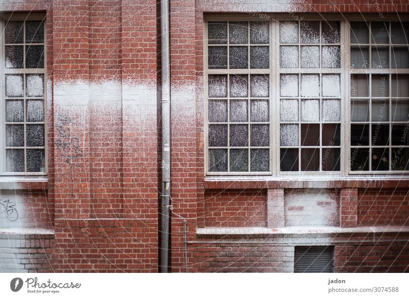 facade. Painter Youth culture Industrial plant Manmade structures Building Wall (barrier) Wall (building) Facade Window Eaves Brick Ornament Graffiti Stripe