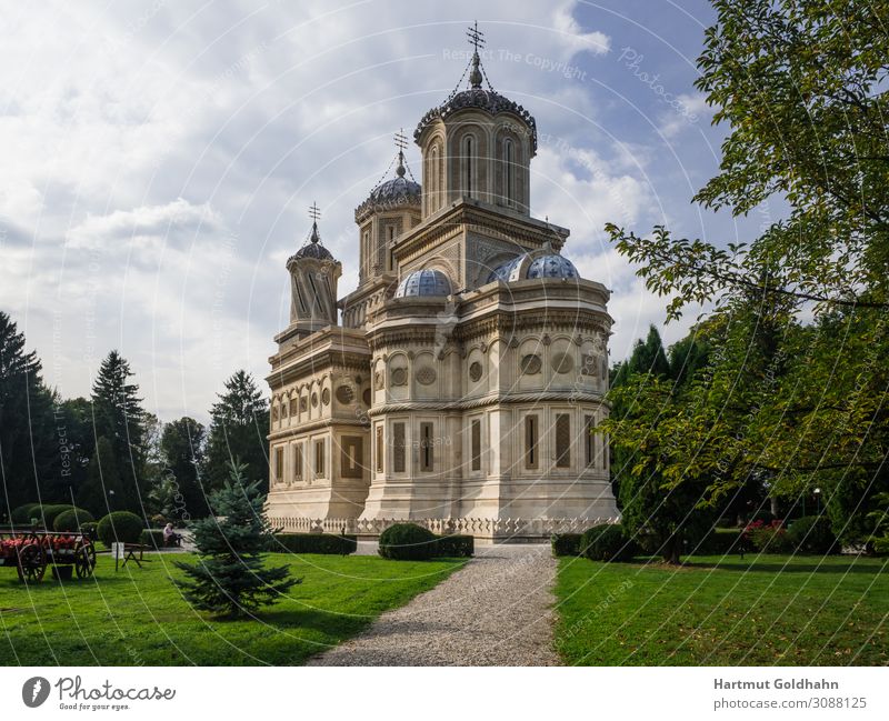 The monastery of Curtea de Arges in Romania. Vacation & Travel Tourism Sightseeing Architecture Sky Summer Park bad Europe Church Building Tourist Attraction