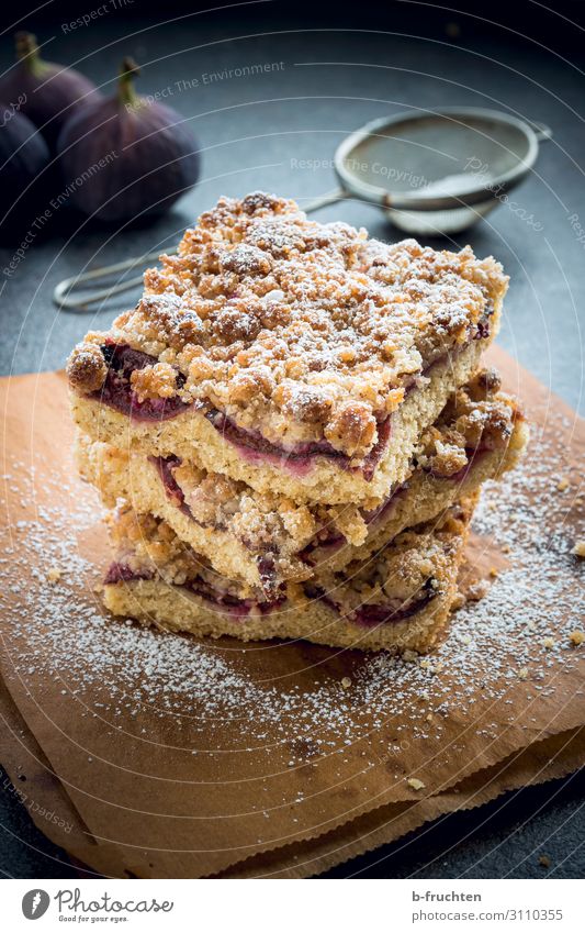 streusel cake Food Fruit Dessert Candy Nutrition To have a coffee Buffet Brunch Organic produce Kitchen Select To enjoy Fresh Cake Fig Confectioner`s sugar