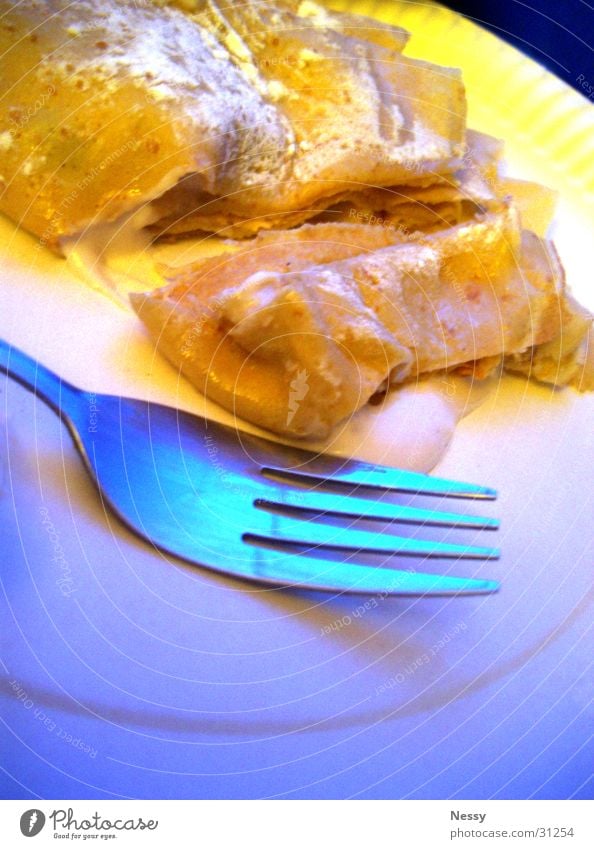 Crêpe.jpg Dessert Sweet Yellow Nutrition Plate Fork Confectioner`s sugar Dough Pancake Dish Blue