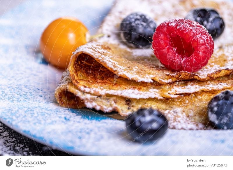 Crepes with berries Food Fruit Nutrition Organic produce Vegetarian diet Healthy Healthy Eating Select To enjoy omlette Pancake Raspberry Blueberry Physalis