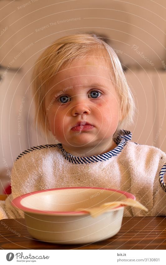 The seriousness, before the click. Nutrition Eating Crockery Plate Bowl Human being Feminine Child Toddler Infancy Head Blonde Cute Sadness Concern Appetite