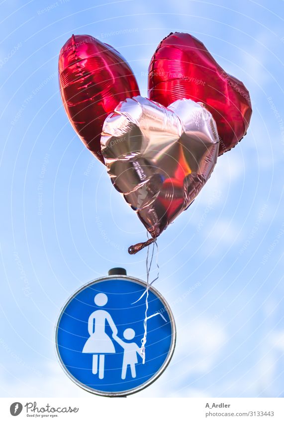 Pedestrian sign with balloons Joy Sightseeing Summer Feasts & Celebrations Fairs & Carnivals Hiking Party Sky Street Road sign Pedestrian precinct Decoration