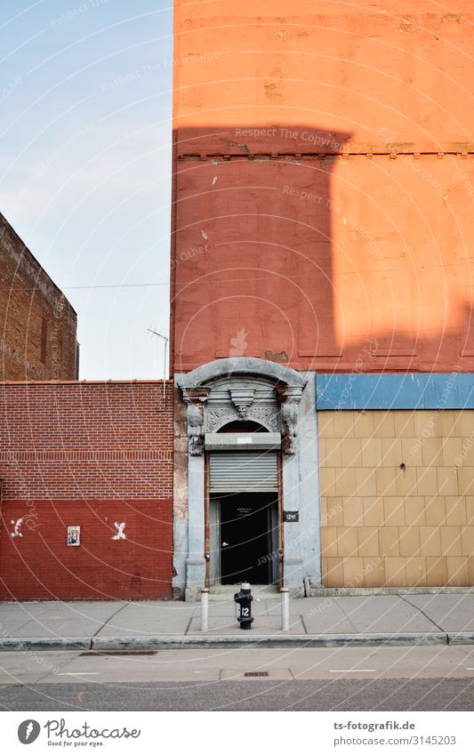 time travel tunnel New York City Downtown House (Residential Structure) Factory Manmade structures Building Architecture Wall (barrier) Wall (building) Facade