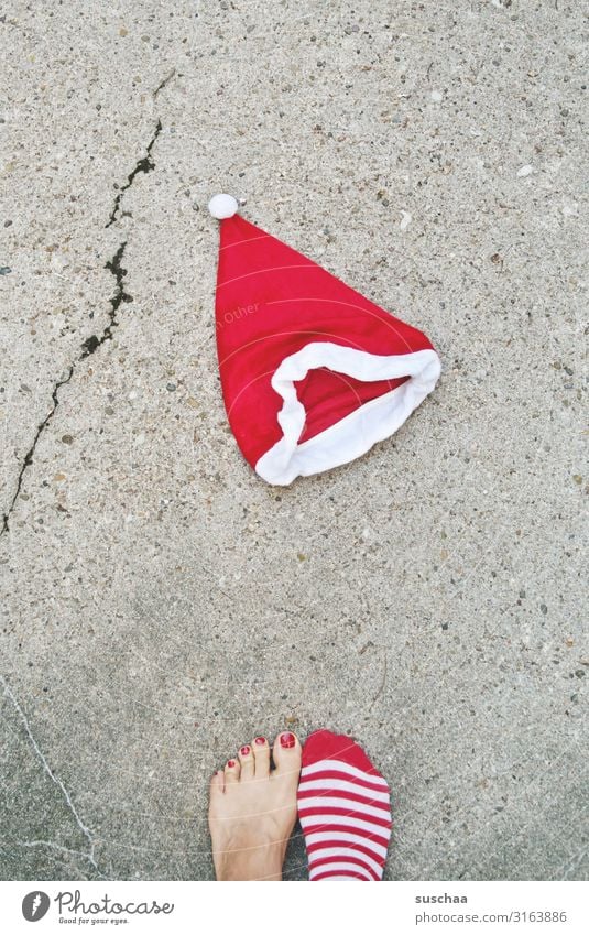 nikolausi (2) Santa Claus Christmas & Advent Santa Claus hat Street Asphalt Crack & Rip & Tear Feet Barefoot Toes Painted toenails Red Stockings Striped