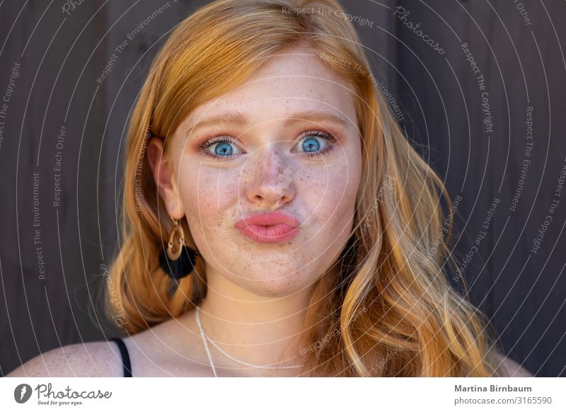 Beautiful teenager with red hair and freckles Lifestyle Human being Feminine Young woman Youth (Young adults) 1 13 - 18 years Red-haired Long-haired To enjoy