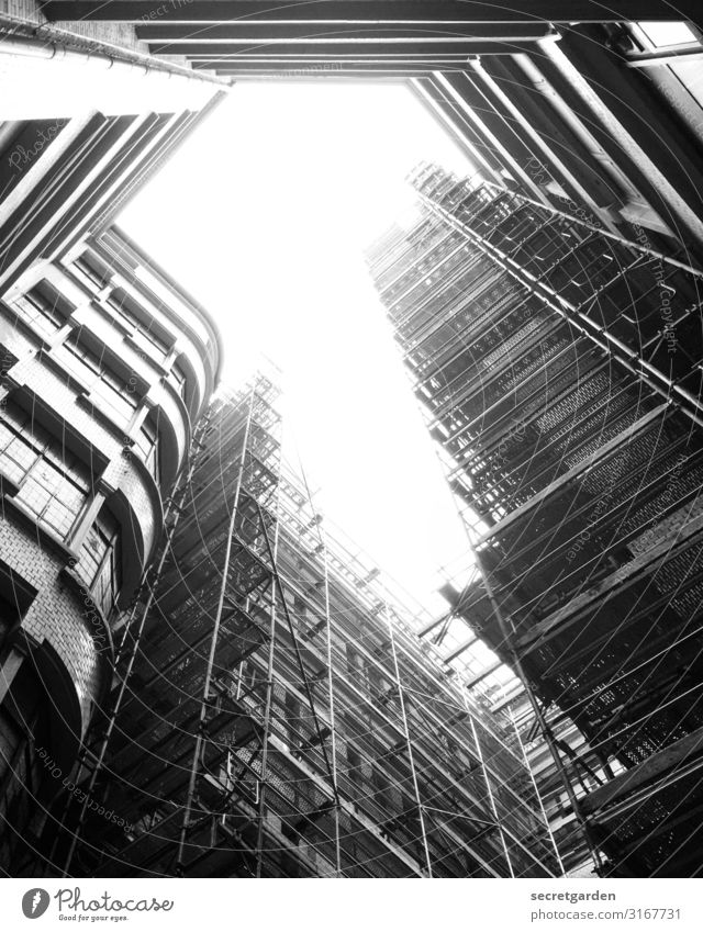 ray of hope Construction site Worm's-eye view Hamburg Scaffolding Architecture architectonically architectural photography Architecture and buildings
