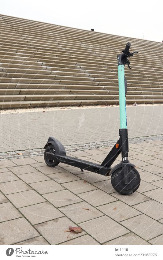 Ready for action | UT Hamburg Technology Advancement Future Port City Means of transport Passenger traffic Street Lanes & trails Vehicle Scooter Gray Black