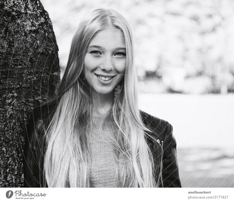 Outdoor Portrait of a Young Woman Lifestyle Beautiful Contentment Leisure and hobbies Human being Feminine Young woman Youth (Young adults) Adults 13 - 18 years