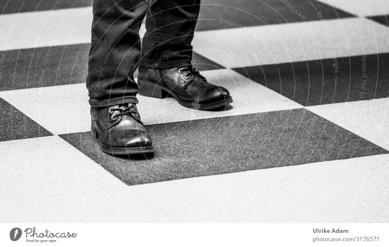 square Design Chess Hamburg Floor covering Pants Footwear Boots Stand Simple Black White Attachment Square Shoelace Black & white photo Interior shot Close-up