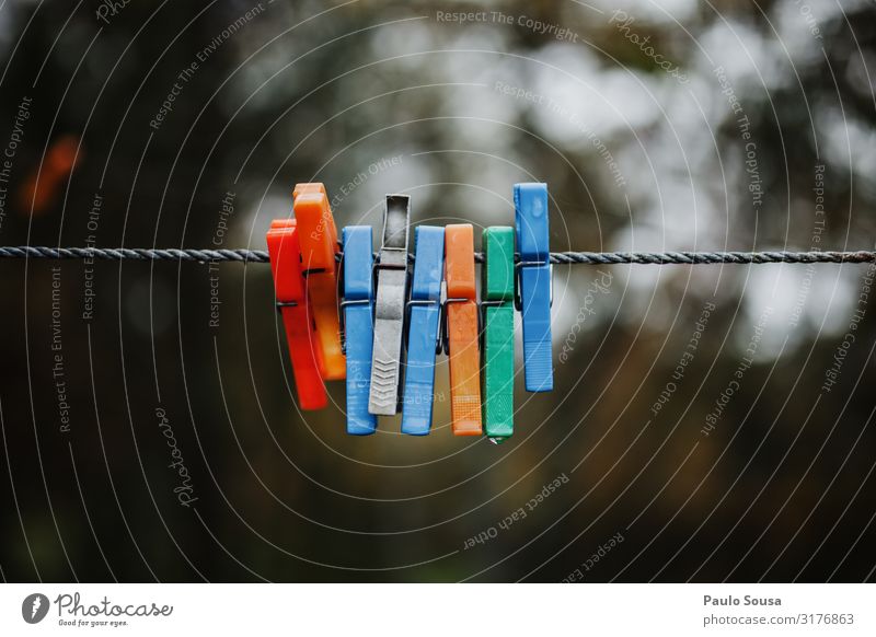 Colorful clothespins aligned Lifestyle Esthetic Simple Design Colour Idea Color gradient Clothespin Clothes peg Colour spectrum Colour photo Exterior shot