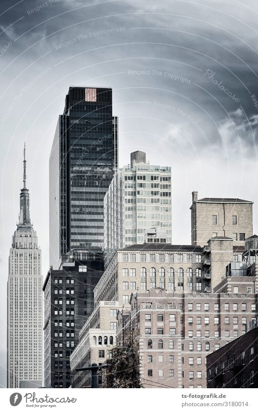 Tower of Manhattan Sky Clouds New York City Downtown Deserted House (Residential Structure) High-rise Manmade structures Building Architecture Wall (barrier)