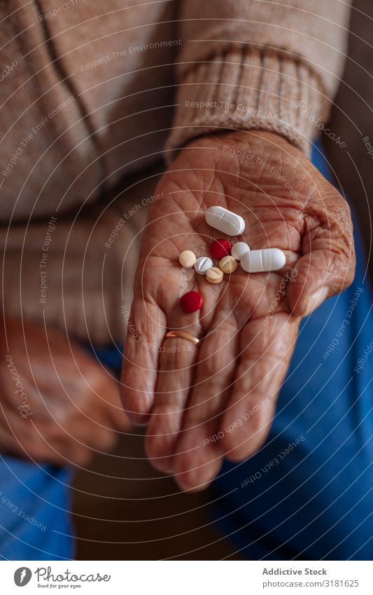 Detail of pills on the hand of an old man Hand Old Considerate Senior citizen Pill Man Human being Year date Caucasian Hold Intoxicant Adults Healthy Medication