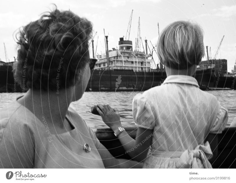 peeking Feminine Girl Woman Adults 2 Human being Navigation Passenger ship Harbour Dress Jewellery Sunglasses Brunette Blonde Short-haired Observe Discover