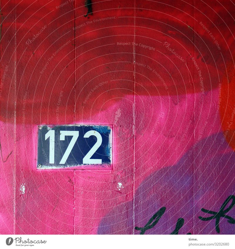 172 Building lines Parallel Metal Stone latte Concrete daylight House number Colour Orientation Information graffiti Red pink