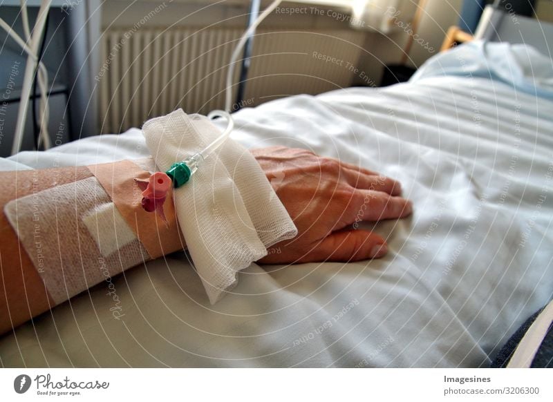 Infusion drip in the hospital Patient Hospital Health care Human being Feminine Woman Adults Arm Hand 30 - 45 years Drip infusion Illness Healing Healthy