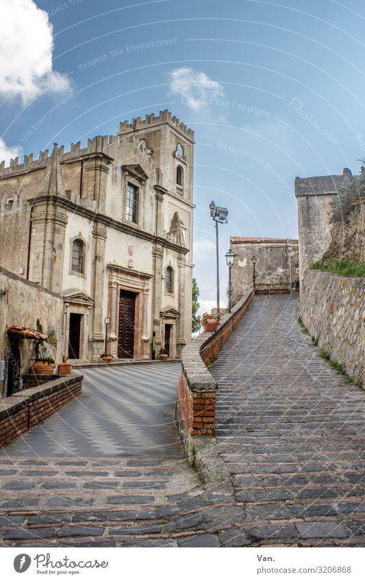 Savoca³ Sky Clouds Sicily Italy Village Church Wall (barrier) Wall (building) Paving stone Street Lanes & trails Authentic Beautiful Blue Merlon Colour photo