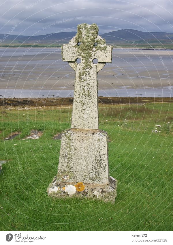Celtic Cross Tombstone Celts Meadow Ocean Scotland Landmark Monument Beach Coast Back Lawn Old Stone Inscribe Islay