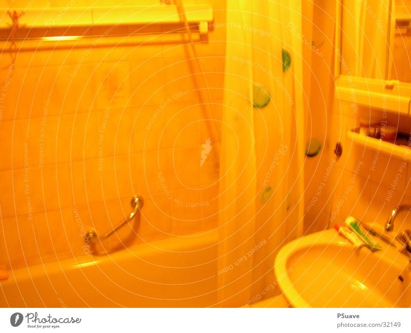 bathrooom Bathroom Bathtub Yellow Shower curtain Living or residing
